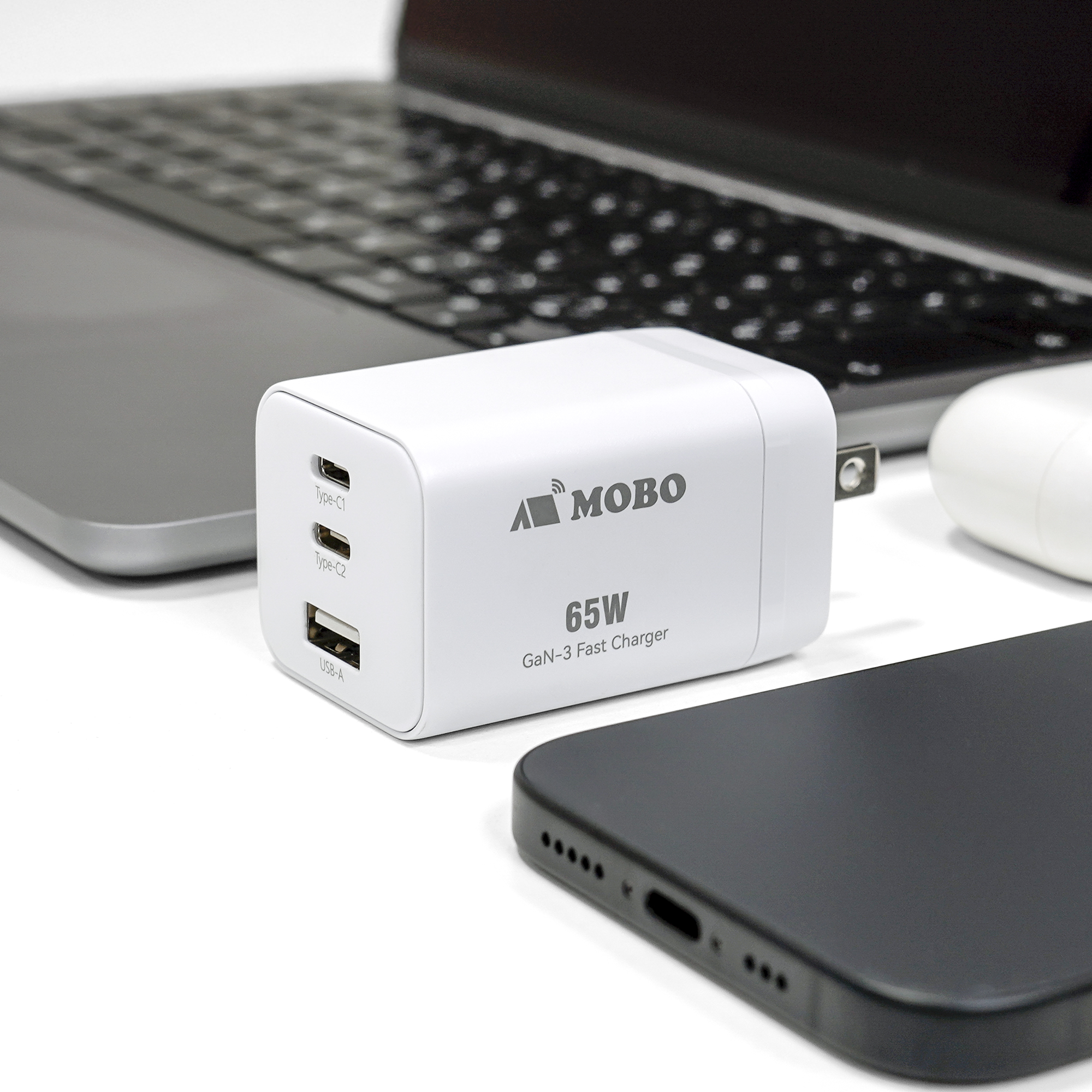 MOBO」ブランドより、折りたたみ式プラグコンパクト充電器2製品を販売